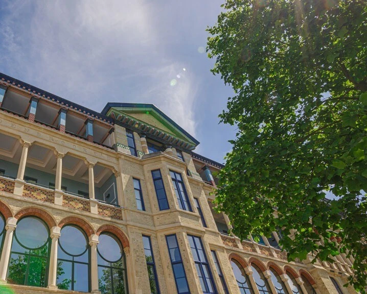 Cambridge Judge facade.