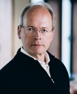 Simon Hirtzel.