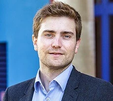 Dr Thomas Roulet.