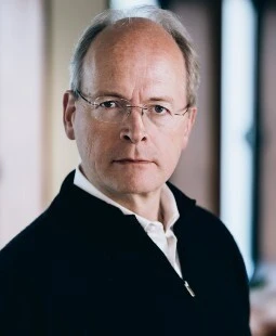 Simon Hirtzel.