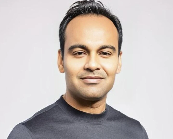 Af Malhotra.