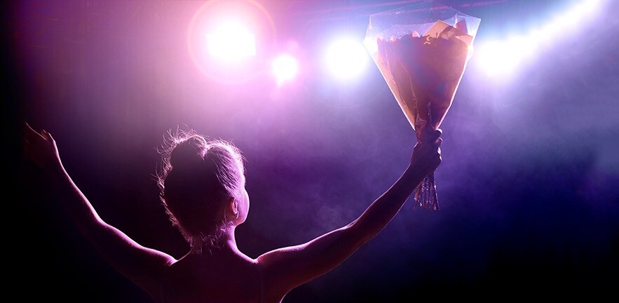 2019 news operacurtaincall 883x432 1