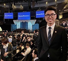 Juncheng Shen at Berkshire Hathaway AGM.
