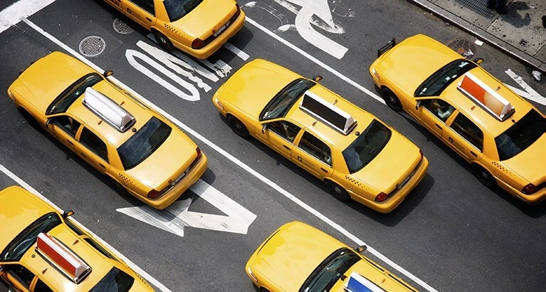 By matching taxi pickup and drop-off coordinates with the headquarters addresses of Manhattan-based institutional investors, we identify rides between pairs of blockholders and test whether those connected through joint shareholdings interact more frequently.