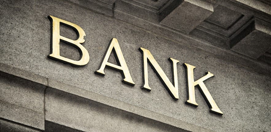 2015 news banksmistrust 883x432 1