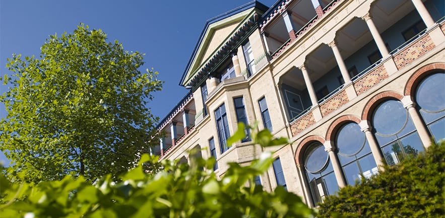 Cambridge Judge Business School building.