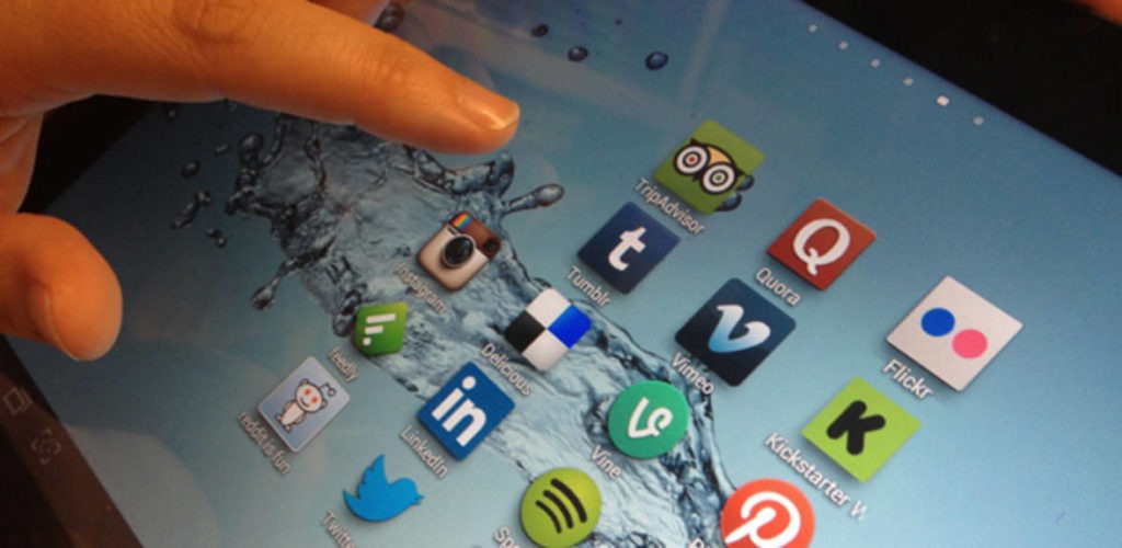 TWITTER, LINKEDIN, PREZI: WE CAN HELP WITH YOUR ONLINE PRESENCE