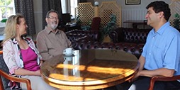 Professor Michael Barrett chats with Professor Bob Hinings and Professor Eivor Oborn