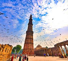 Qutub Minar, New Delhi, India.