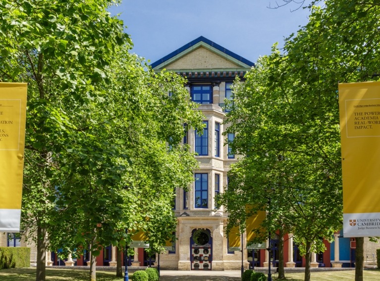 Cambridge Judge Business School exterior.