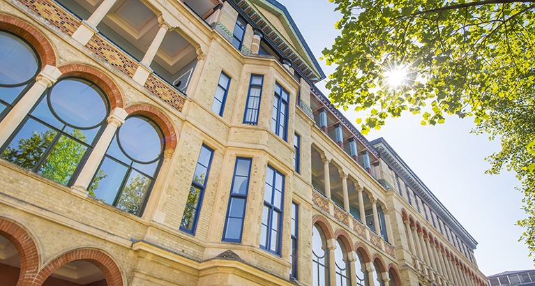 Front of Cambridge Judge Business School.