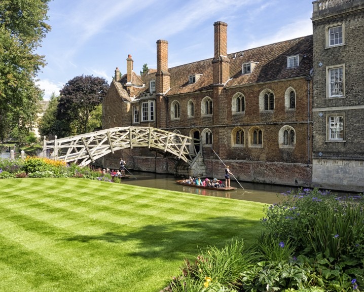 Queens' College.