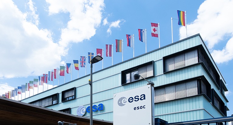 The article points to the European Space Agency’s European Launch Challenge, which uses a staged process to broaden choice, and the European Union’s IRIS satellite programme, which requires a share of large contracts to be subcontracted beyond the main provider.