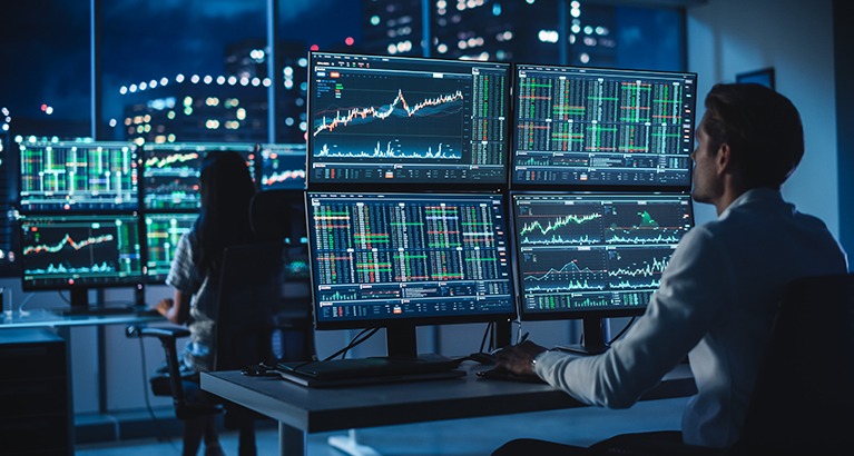 Academic papers focusing on 2 key topics – financial hedging and dominant currency, and the link between funding and credit markets – were joint winners of the Pembroke International Finance Prize at this year’s Symposium on Foreign Exchange Markets held at Cambridge Judge Business School.